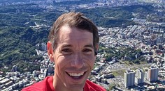 VIDEO: Každá sekunda mohla byť osudná, vysielali to naživo. Američan svojím počinom ohúril svet