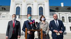 Neskorší termín predčasných volieb môže jednej strane zlomiť väz. Ohrozia ju nové projekty