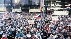 Hudba Nežnej revolúcie: Pripomeňte si november 1989 piesňami, ktoré na námestiach burcovali národ