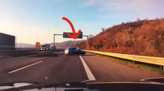 VIDEO: Dôchodca jazdil po diaľnici v protismere. Do správneho smeru sa otáčal cez oba jazdné pruhy