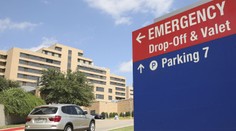 Pacient nakazený ebolou, ktorý leží v nemocnici v Dallase, je v kritickom stave