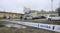 Streľba na základnej škole vo Fínsku má prvú obeť. Ďalšie dve deti sú vážne zranené