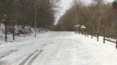 So zimným počasím musia počítať aj motoristi. Meteorológovia varujú pred poľadovicou