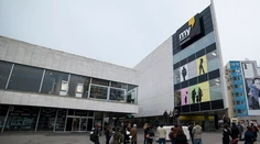 Predajú Tesco na Kamennom námestí? Developer už mal predložiť ponuku