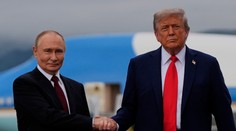 GALÉRIA: Stretnutie, na ktoré čakal celý svet. Pozrite si zvítanie Trumpa s Putinom na letisku