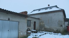 Dostal zálohy v tisícoch, no prácu nevykonal. Katarínu pri oprave rodičovského domu ťahá majster za nos