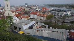 Drzo sa "nasáčkoval" pod hrad, už ho "naháňa" aj ministerstvo