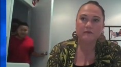 VIDEO: Trapas v priamom prenose. Ministerku počas rozhovoru navštívil syn s mrkvou v tvare falusu