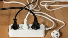 Inteligentné predlžovacie káble: Sledujú spotrebu a zapnú kávovar aj na diaľku