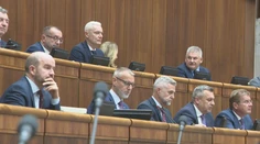 Poslanci prídu o energopomoc. Koalícia podá návrh, ktorý z nej vylúči celý parlament