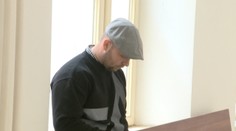 Kauza pred barom Mariatchi je pred súdom. Jeden z mužov priznal vinu