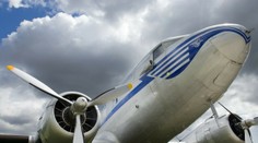 Z Československa sa utekalo aj unesením lietadla. Toto sú tri príbehy, v ktorých sa to podarilo