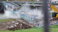 VIDEO: Demolačné práce sa neskončili podľa predstáv. Video poľských robotníkov je hitom internetu