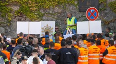 Veľký protest policajtov pred parlamentom: Nepáči sa im zmrazenie platov