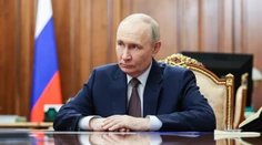 Putin priznal problémy s palivami po ukrajinských útokoch na rafinérie. Niektoré čerpacie stanice zavádzajú limit