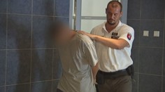 Bratislavský policajt väznil a znásilňoval chlapca (13). Obeť prehovorila, aby upozornila, že páchateľ je opäť na slobode