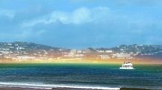 VIDEO: Unikátny prírodný úkaz. Po mohutnej búrke sa na mori zjavila horizontálna dúha