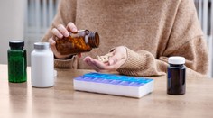 Kávové klystíry namiesto chemoterapie. Dezinformácie zo sociálnych sietí stoja ľudí s rakovinou životy