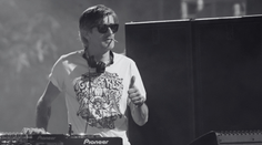 Nečakane zomrel DJ Kavinsky († 50). Preslávil ho legendárny hit, ktorý dnes valcuje TikTok