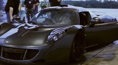 Najrýchlejšie na svete. Auto jazdí 435,31 km za hodinu