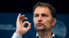 TABUĽKA: Matovič zverejnil prehľad, ako môžu s rokmi praxe narásť platy zdravotným sestrám