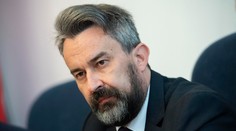 René Vanek, ktorý komunikoval s Alenou Zsuzsovou, sa vzdal funkcie prokurátora