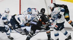 Košice našli odpoveď na prehru a jasným triumfom vyrovnali sériu. Nitre sa zranil Buček