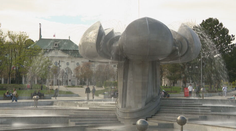 Sezóna teplých dní sa blíži. Svedčí o tom aj postupné spúšťanie fontán