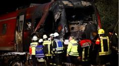 V Nemecku sa zrazil vlak s kamiónom. Zahynul najmenej jeden človek