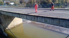 Na východe Slovenska spadla časť mosta nad riekou Laborec