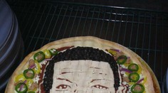 Najnižší basketbalista NBA sa dočkal. Má vlastnú pizzu