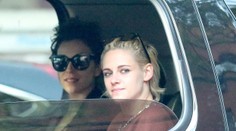 Kristen Stewart nezaháľa. Tento rok už tretia frajerka