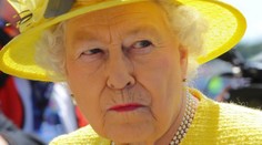 Oj! Prsia v kráľovskej rodine ako na dlani