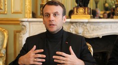 Macron navrhuje finančné sankcie pre štáty, ktoré odmietajú utečencov