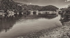 Tragický víkend na slovenských jazerách: Muž skočil do vody a už sa nevynoril