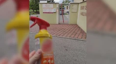 Polícia zadržala muža, ktorý sa v Handlovej vyhrážal pred domom seniorov tým, ktorí volili Roberta Fica