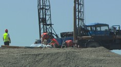 Máme fotografie odpadu, ktorý je zasypaný pod budúcim obchvatom Bratislavy