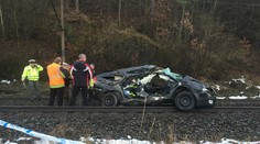 Ďalšia nehoda na priecestí. Zomrel mladý vodič (†24)