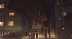 V Malackách evakuovali bytovku, ľudí ohrozovala odtrhnutá strecha