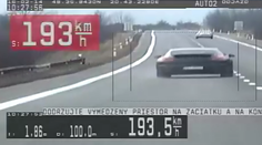 Pamätáte si na cestnú pirátku na Porsche? Takto by ju potrestal bývalý policajt