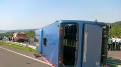 O život bojuje 75-ročná žena z havarovaného autobusu pri Svätom Jure