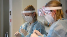 Pribudlo 33 obetí koronavírusu, situácia v nemocniciach sa opäť zlepšila