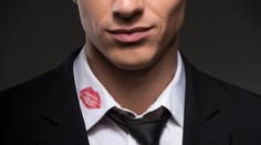 Čo prezrádza tajnostkára? Všímajte si päť dôležitých signálov