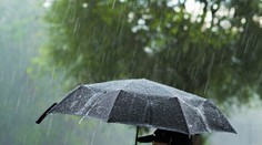 Meteorológovia varujú: Hrozia búrky a vysoké teploty