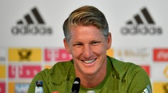 Máš na výber z 20 pív, je tu pokoj. Schweinsteigera takto lanári amatérsky klub