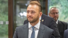 Minister Šutaj Eštok apeluje na A. Danka, aby vyriešil problémy v koalícii. Je to zodpovednosť SNS, tvrdí