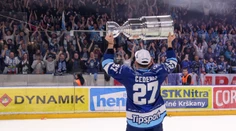Hospodárenie slovenských hokejových klubov. Majster s rekordným ziskom, Slovan s výraznou stratou