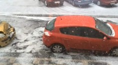 Prahu zasiahlo krupobitie a silná búrka. Narobila tam obrovskú spúšť