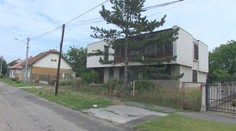 Košutova ulica v Štúrove ožila. Majiteľka „spievajúceho domu“ prestala púšťať árie