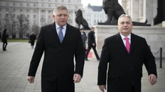 Spolupráca V4 bola úmyselne znefunkčnená, povedal Fico v Budapešti. Apeluje na zvolanie schôdze premiérov